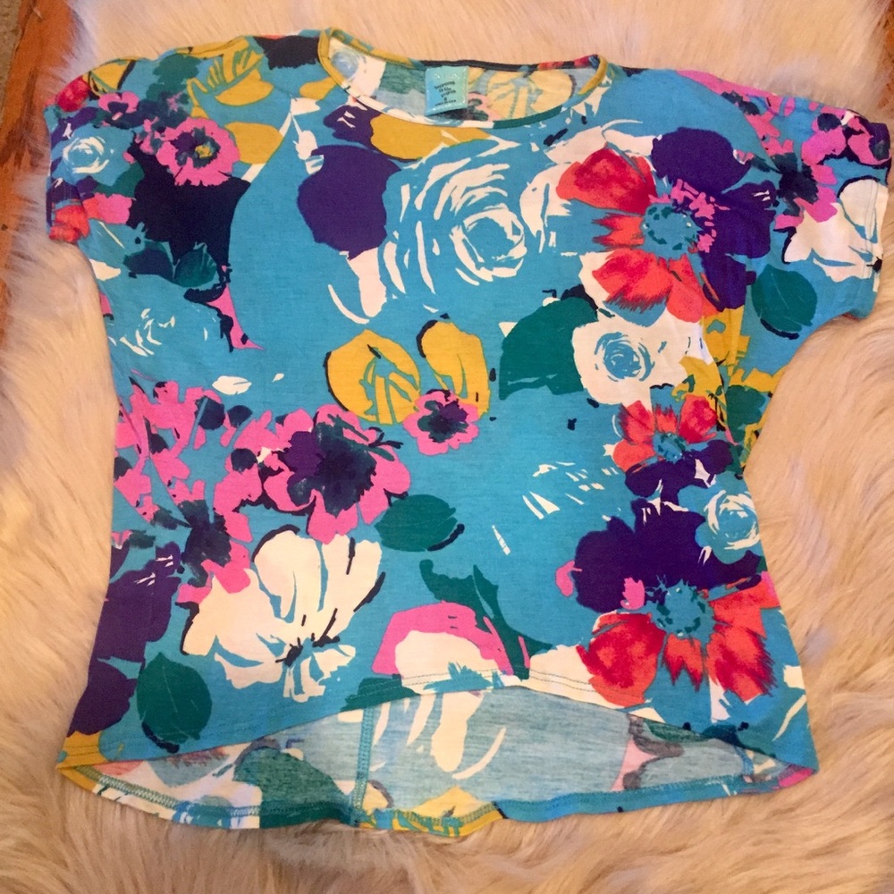 Hip Floral Blouse